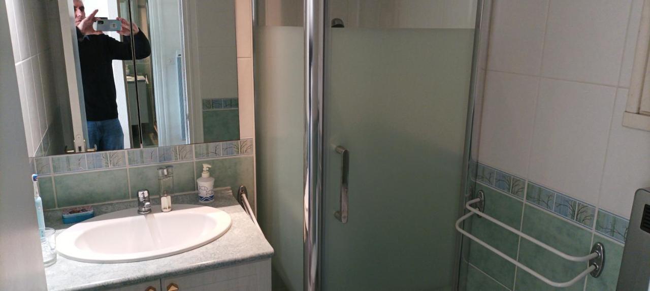 סן-ג'ילדה-דה-רוס Appartement Vue Mer Exceptionnelle A 100M Tres Belle Plage מראה חיצוני תמונה